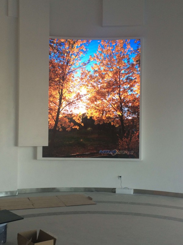 吉安某售楼中心PH2.5   8平方