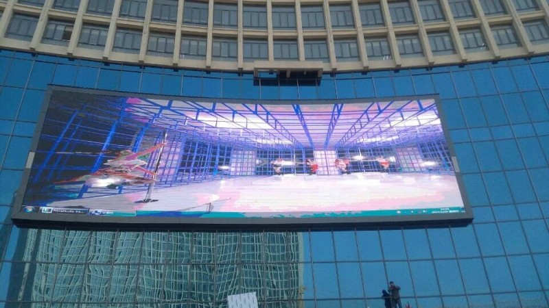 九江某楼盘销售中心户外PH10   170平方