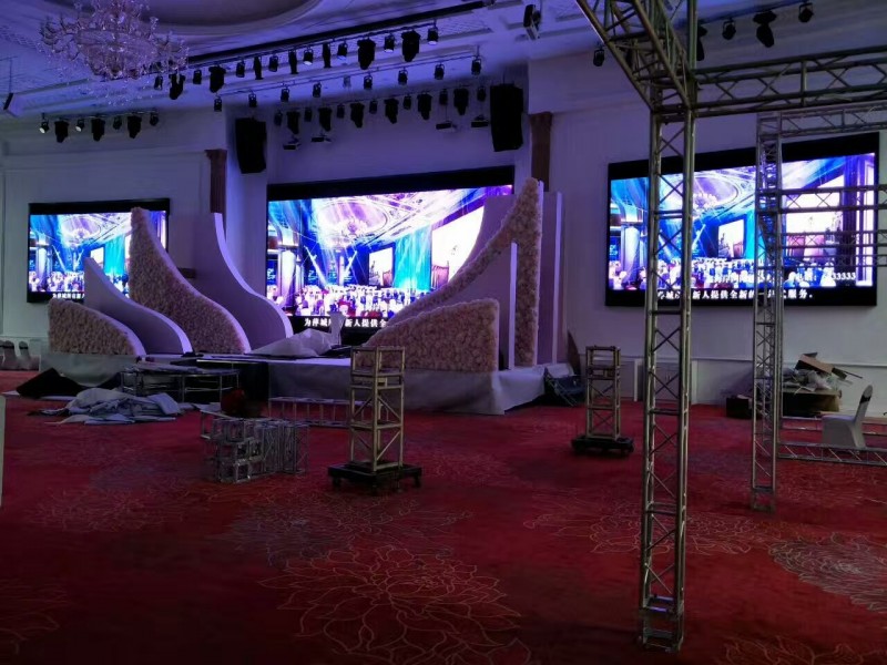 萍乡某婚礼摄影中心PH2.5   69平方